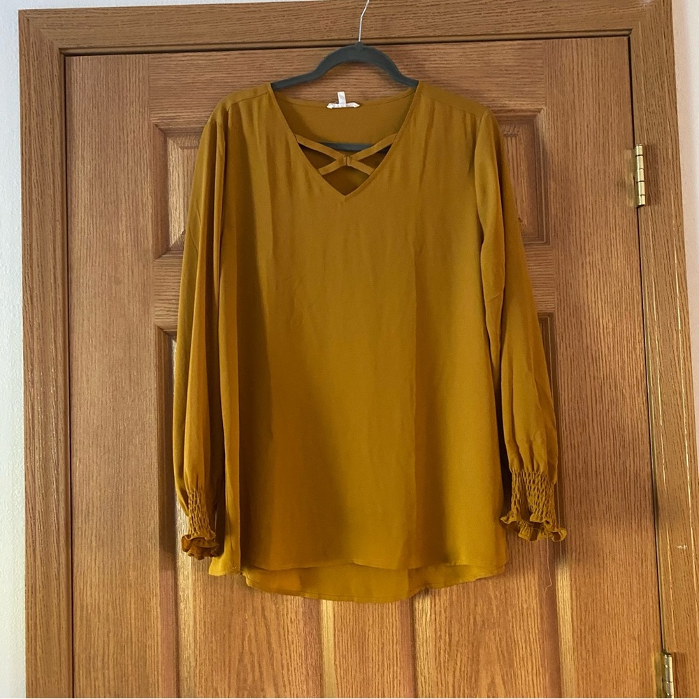 Maurice’s Mustard Yellow Sheer Cris Cross  Ruffle Long Sleeve Size Large